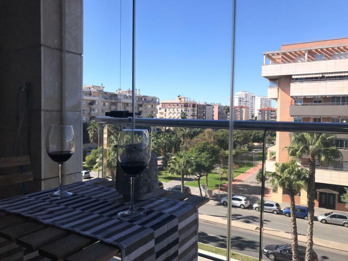 Apartamento Paseo Maritimo Antonio Banderas Malaga Luaran gambar